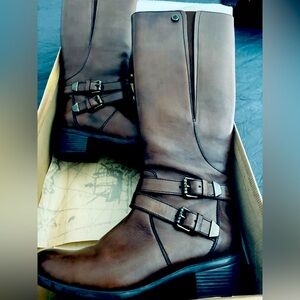 Like-New Bussola 17" Brown Boots from Southern Italy! Size 8
